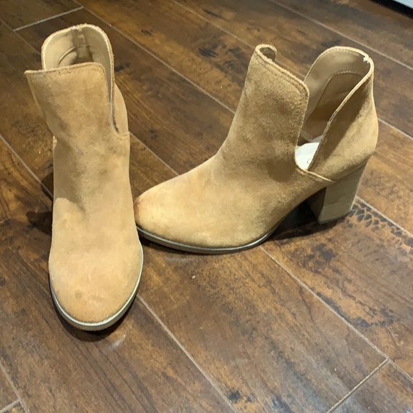 Tan booties - Picture 2 of 4